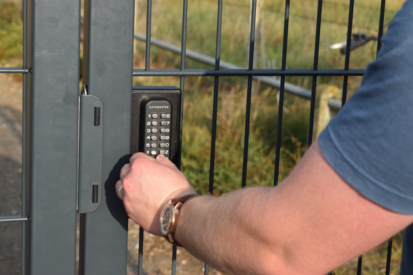 GATEMASTER Superlock Digital Pad Gate Lock